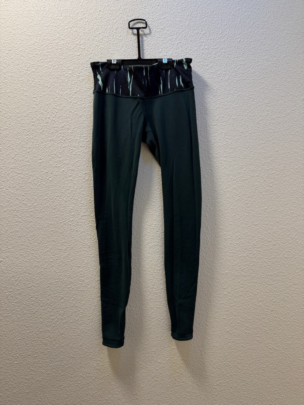 lululemon athletica Dark Green Leggings with Black/Teal Patterned Waistband